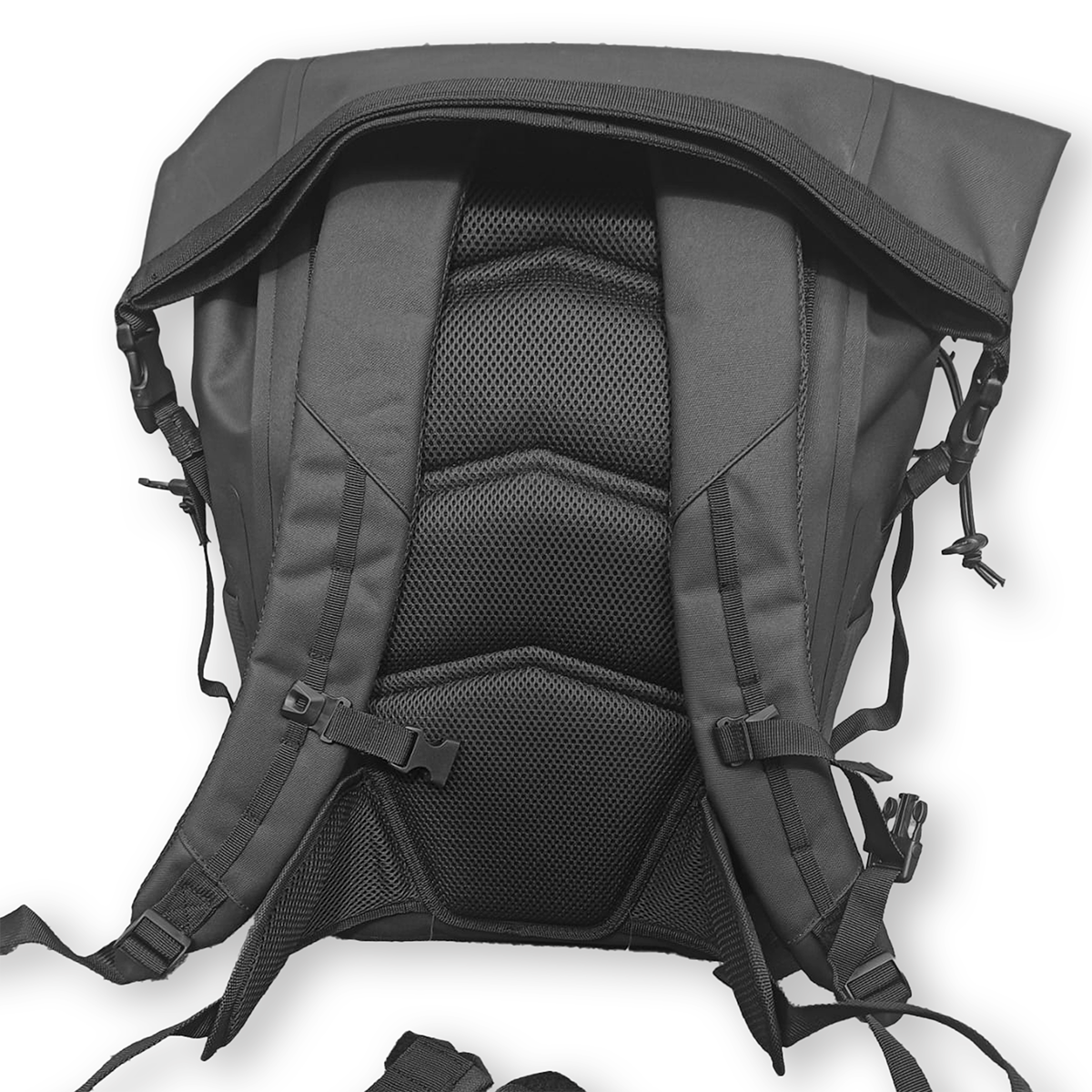 gara wetsuit backpack2